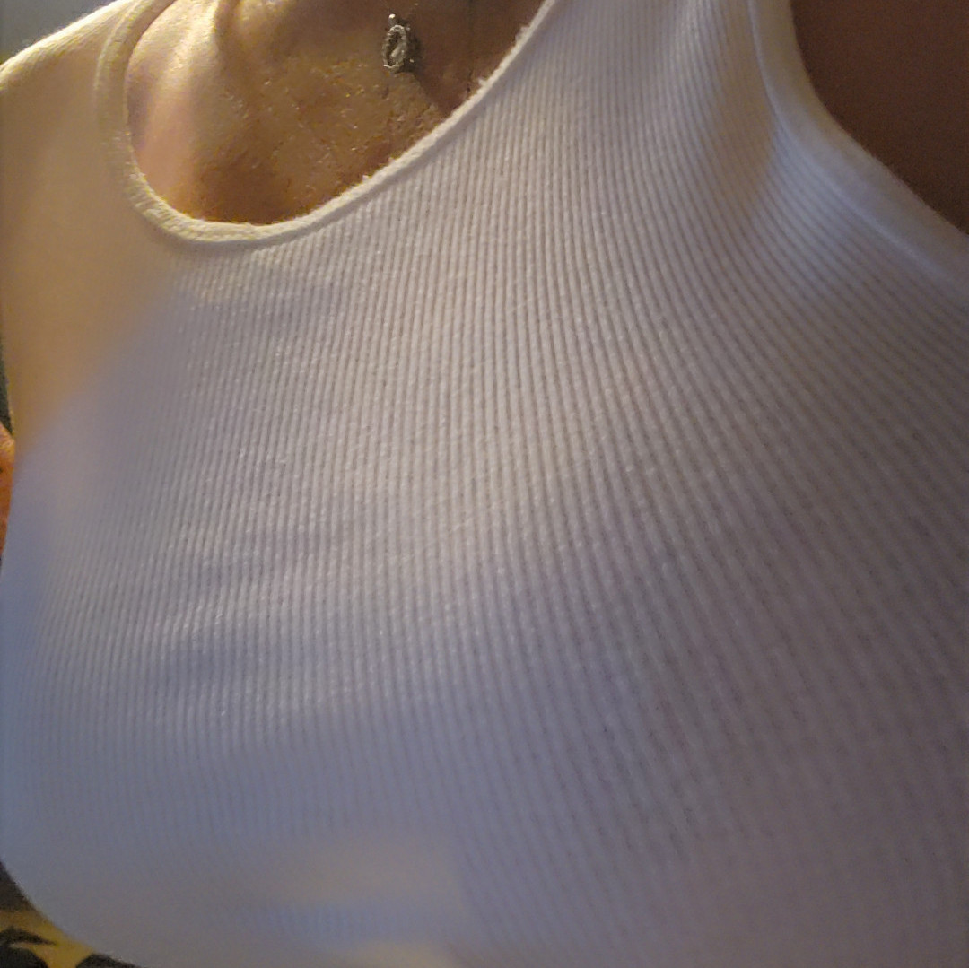 WHITE RIBBED TANK